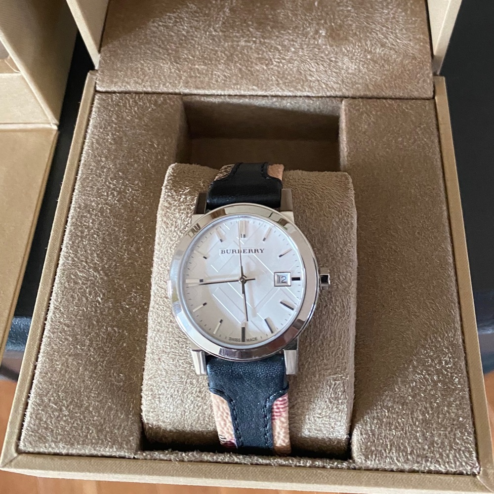 Burberry ladies haymarket the city watch